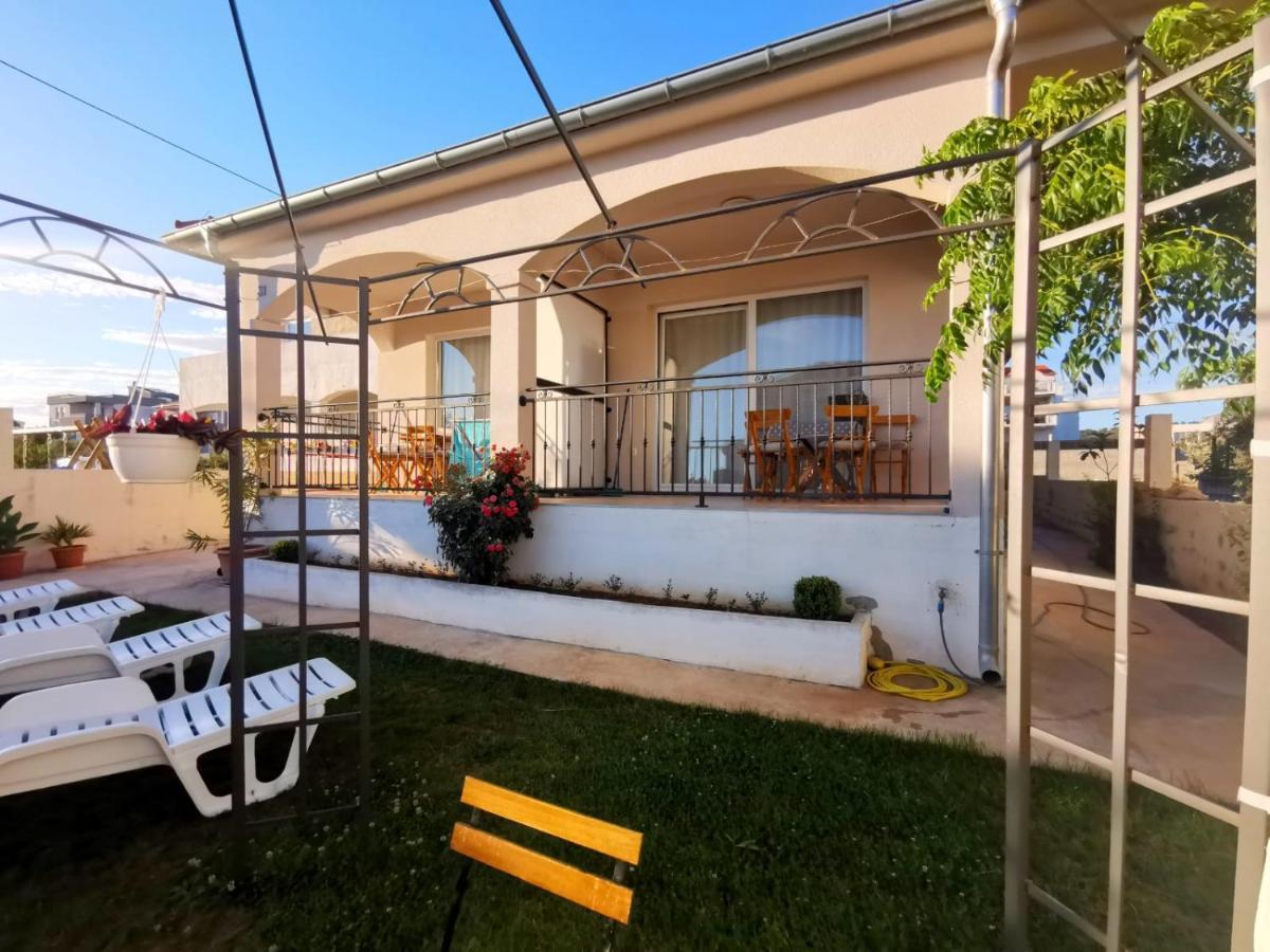 Sea Dream Apartments Бибине Екстериор снимка